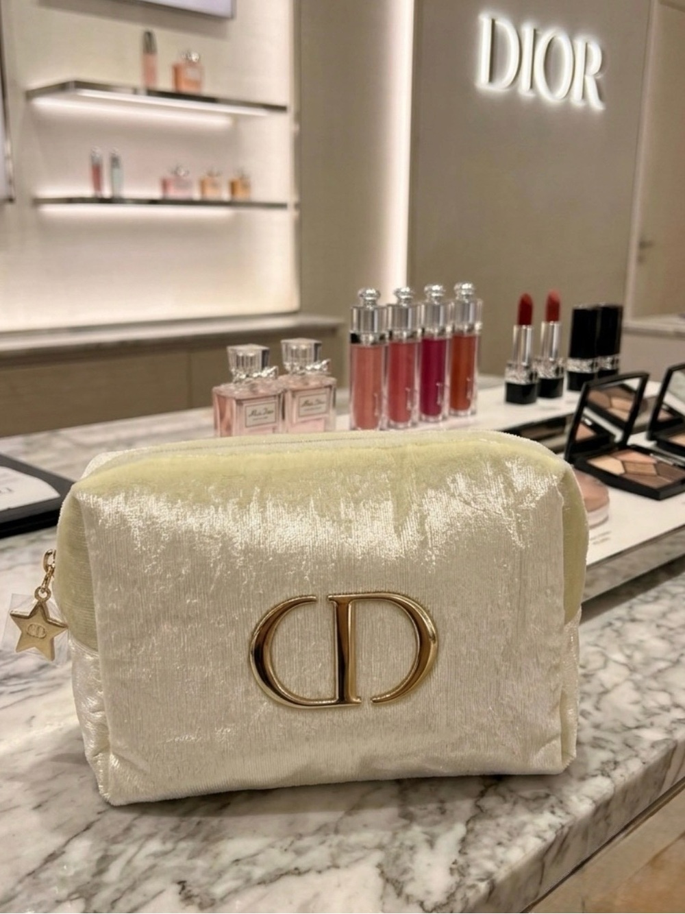 Dior makeup bag shimmering off white/light yellow Pouch New in box AMAZING